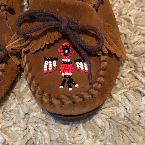 Shoes - Picture 4 of 8